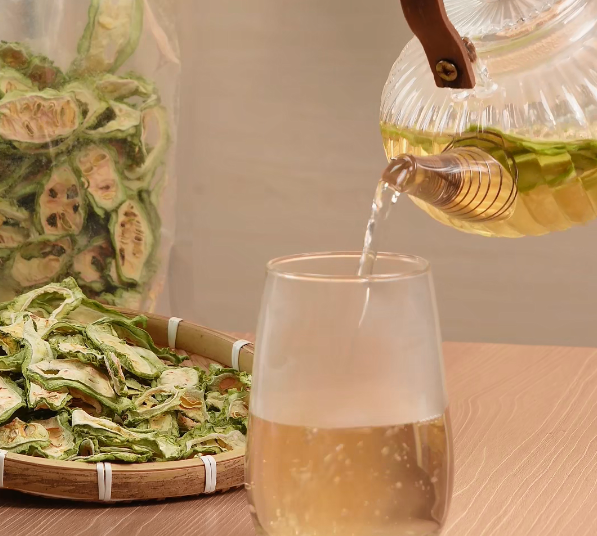 Drink Dried Bitter Melon Tea for a Lighter and More Comfortable Body